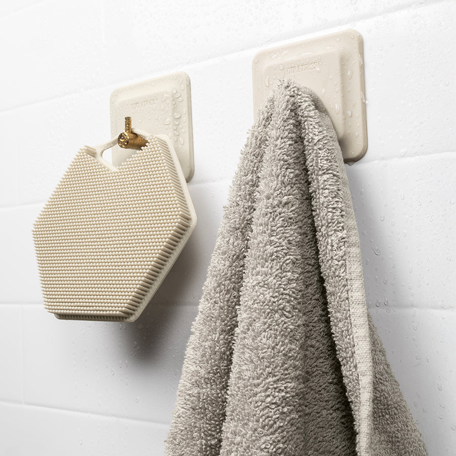 The Arnold Shower Hook Sand (2 Pack)